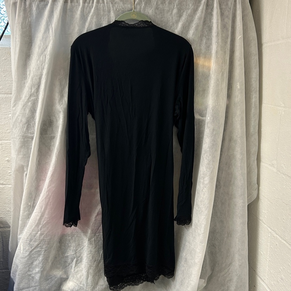 Victoria's Secret Black Lace-Trim Wrap Robe size M - Picture 4 of 4